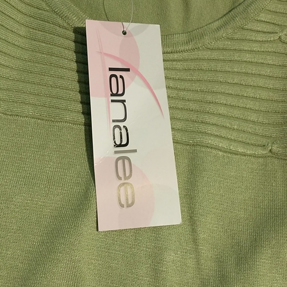 Sweater - Picture 4 of 4